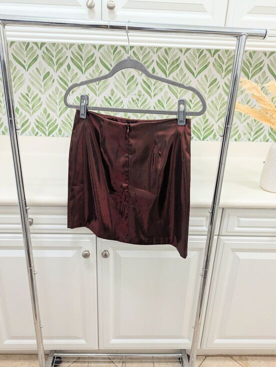 Younique Shimmery Iridescent Wine Burgundy Y2K 90s Mini Skirt Size 9/10 Vintage